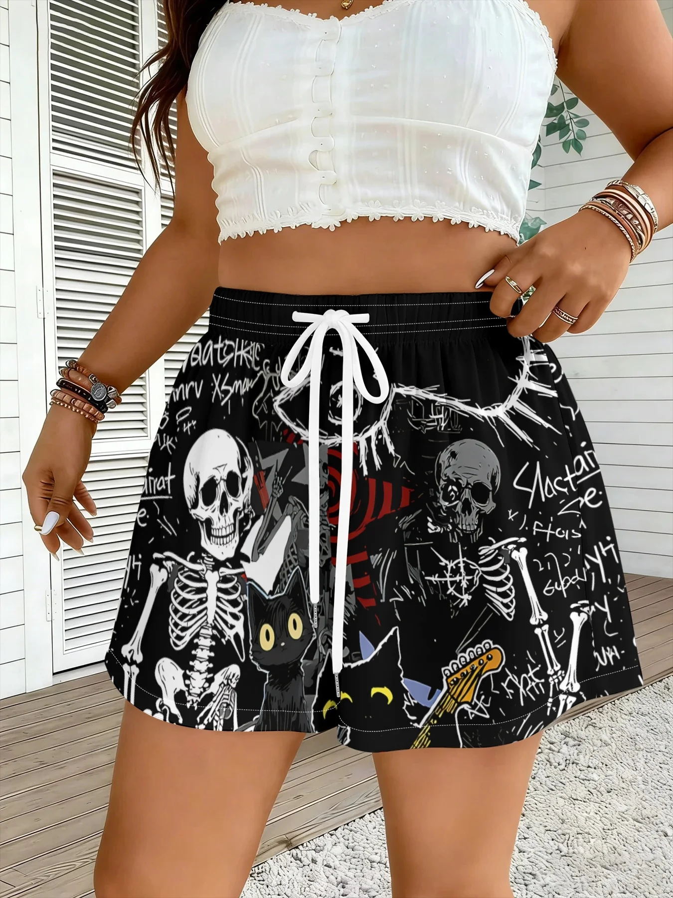 Summer women's short pants with skull pattern lightweight and breathable for casual roller skating and hip-hop style shorts
