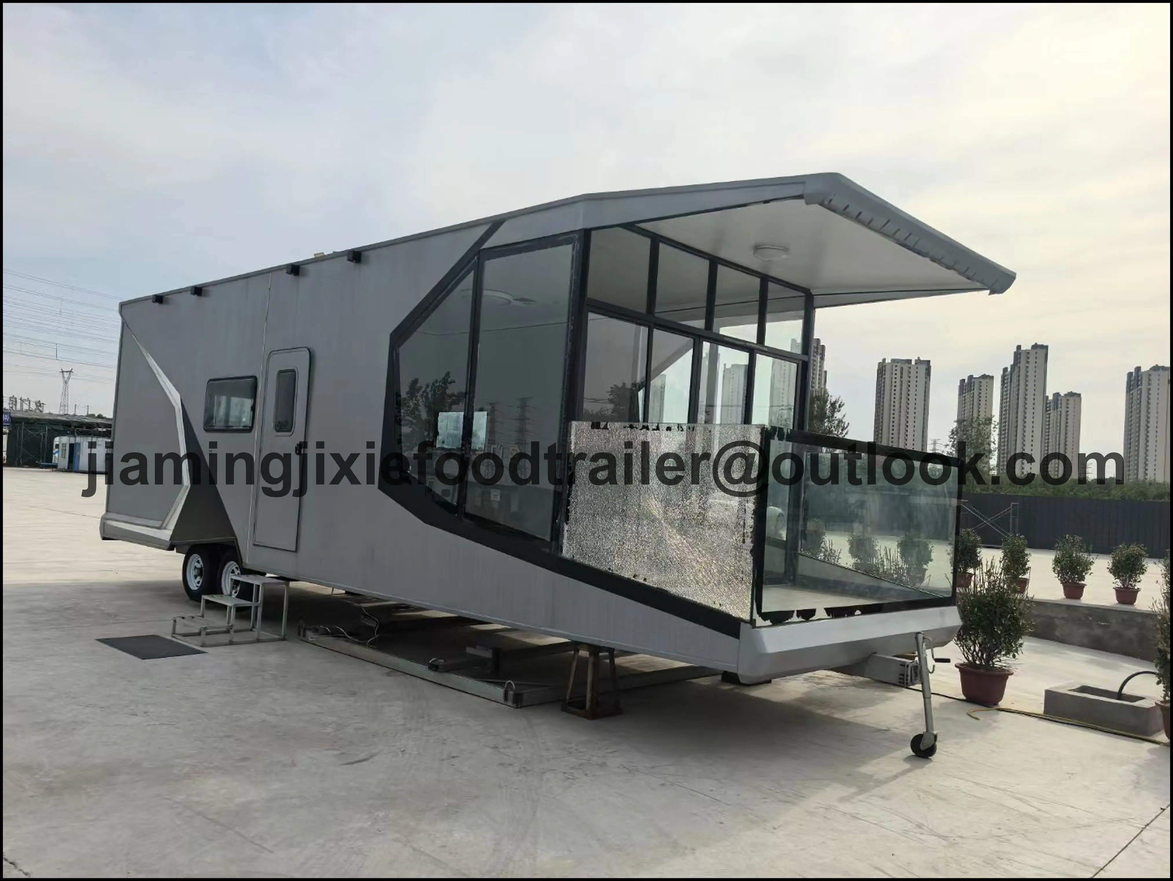 

Hot Selling Economical Custom Design Motorhomes Campervan Chinese Caravan Manufacturers Travel Modular Vanbox
