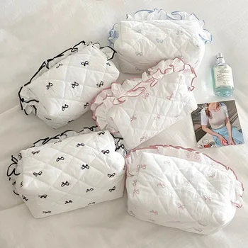 女性のレースの弓化粧バッグポータブル化粧品バッグかわいい旅行収納袋大容量トイレタリーポーチ女性のハンドバッグ