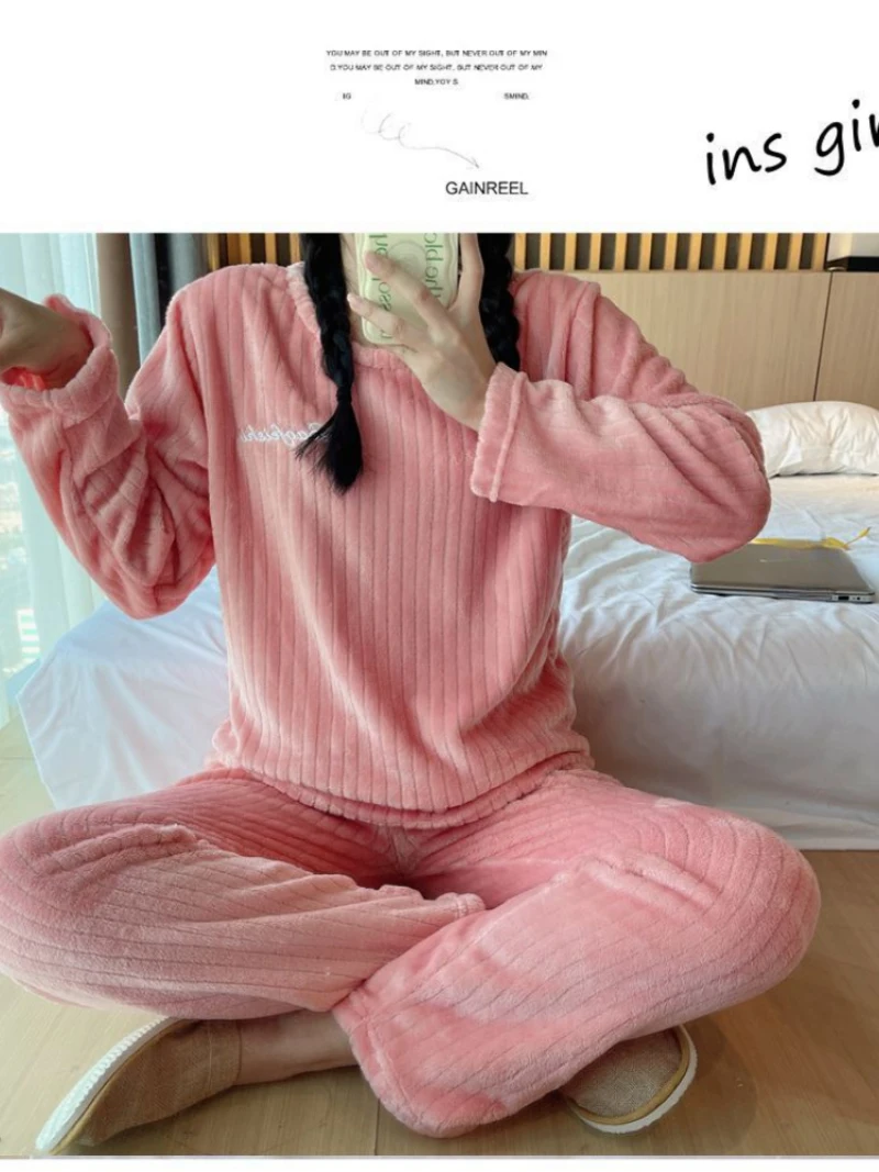 Autumn Winter Warm Flannel Pajamas for Women Students Cute Plus Velvet Thicken Loose Sleepwear Set  Coral Velvet Home Clothes