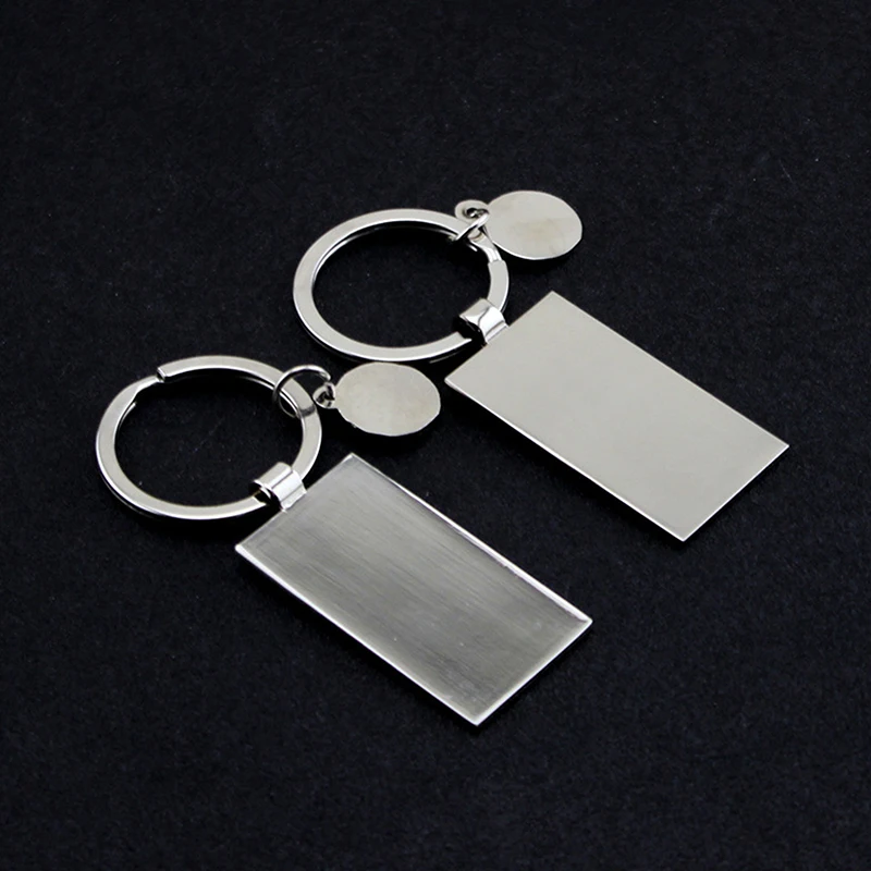 Creative Football Field Keychain Metal Soccers Basketball Pendents Team Fans Sports Souvenir Gifts Man Car Key Holder Accessory