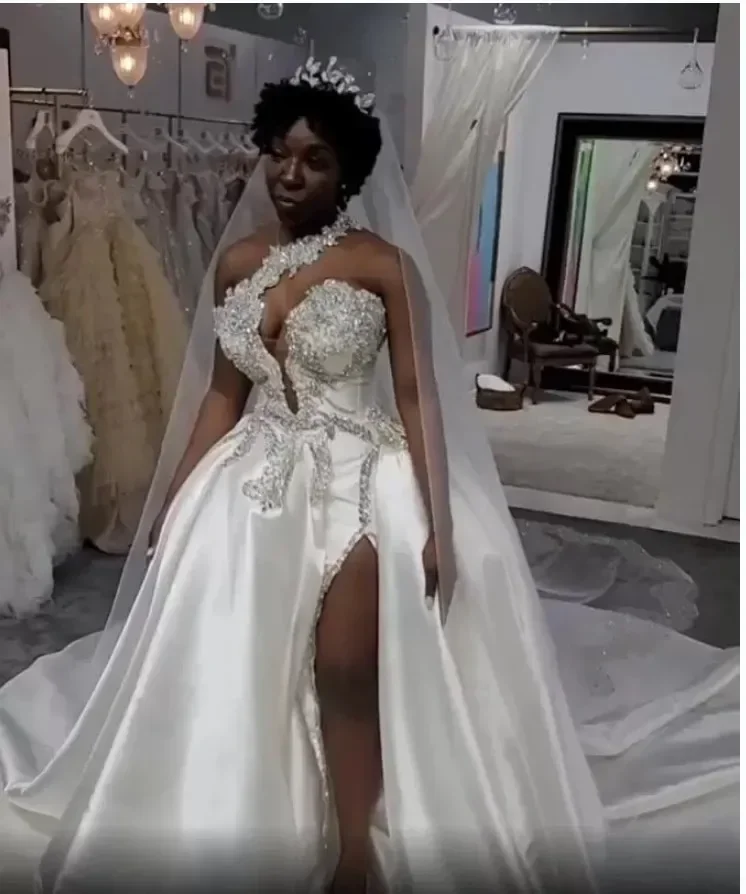 Personalizado mais novo estilo halter robe mariage frisado vestidos de casamento destacável sem costas split side plus size vestidos de noiva