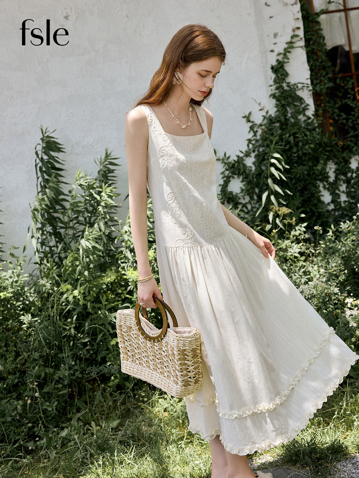 

FSLE Elegant Sleeveless Square-neckline Embroidered Dress Women's Body-shaping Slimming New Summer 2025 Dresses 25FS12482