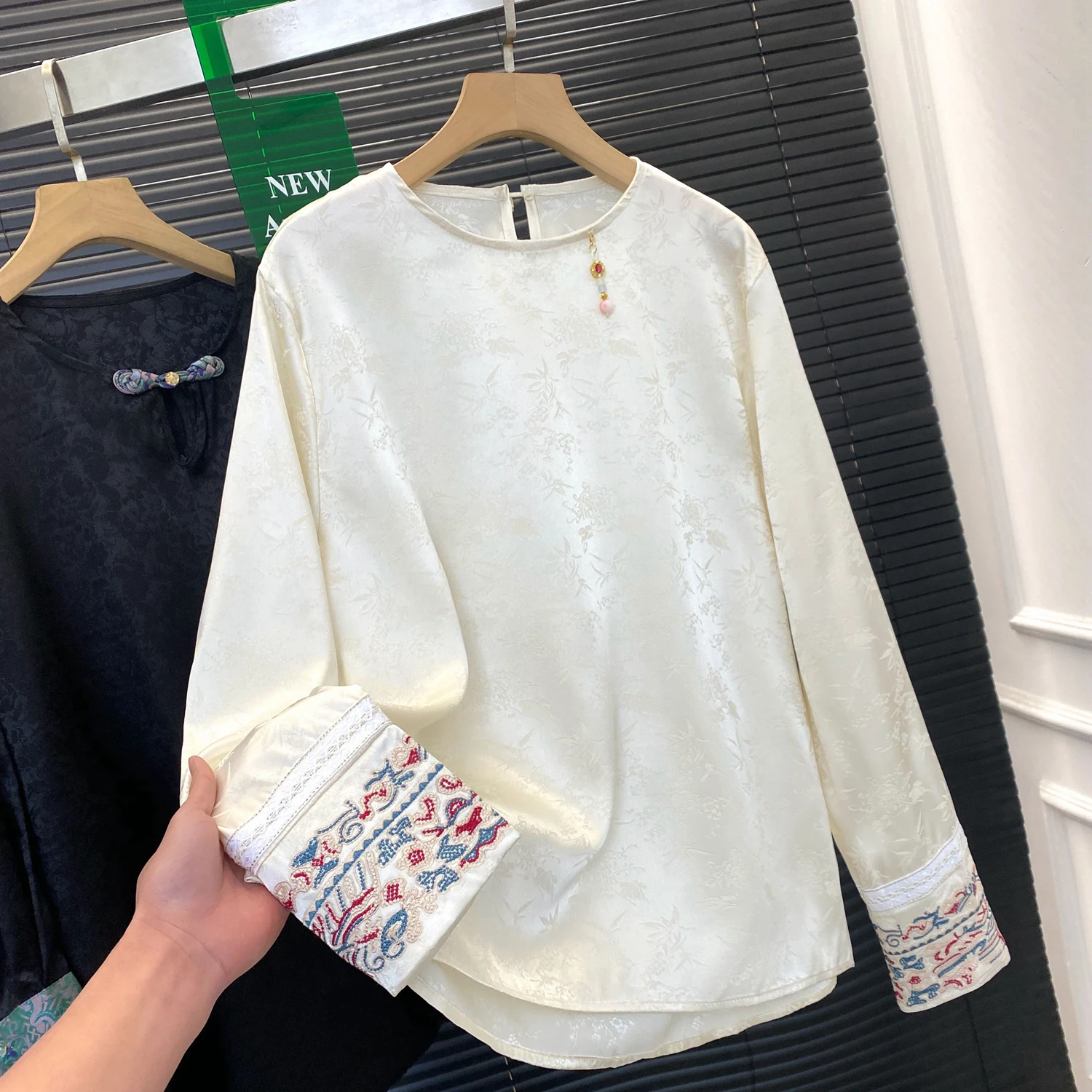 

Элегантный женский топ из ацетатного атласа с длинным рукавом, весна-осень, новая китайская модная коллекция, высококачественный стильный топ