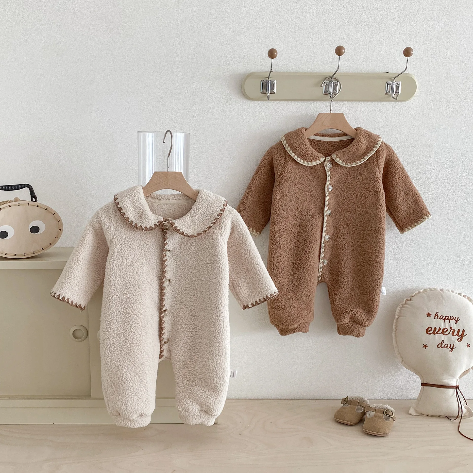 Baby Jumpsuit 2025 Autumn and Winter Korean Double Velvet Baby Boy's One Piece Clothes Plus Velvet Climbing Clothes