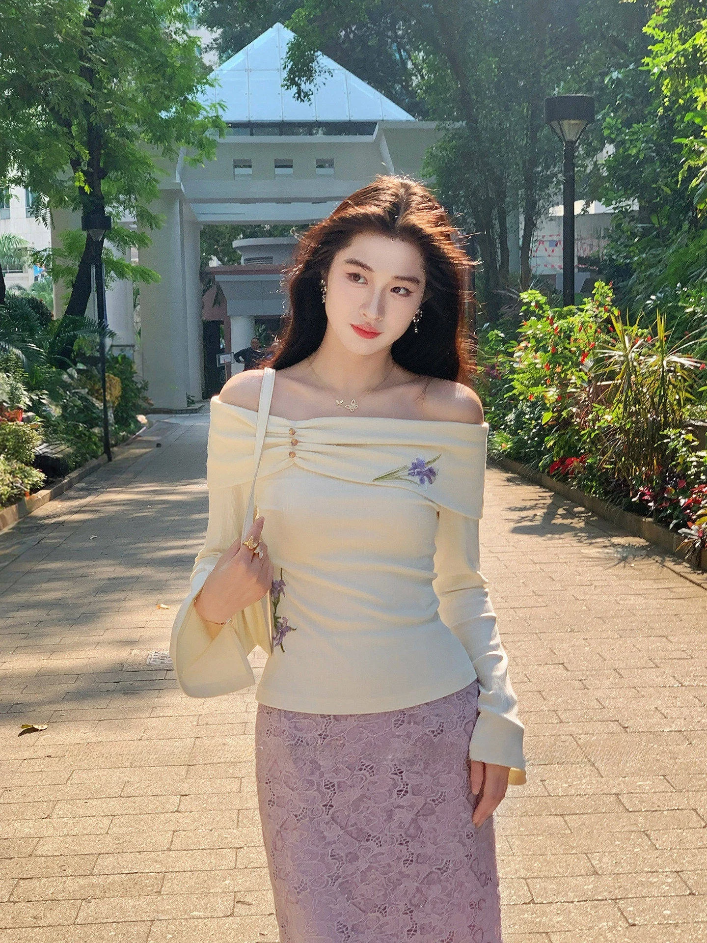 

Spring Early Embroidered oulder Bared Knitted Top Women's French Sle Slim Fit Long Sve One oulder Design Floral Pattern