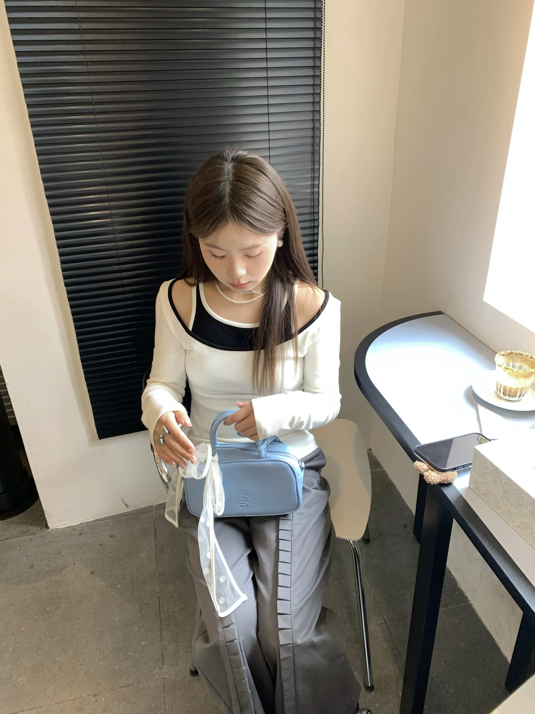 

Классический комплект из двух предметов Damei: черно-белая футболка и жилет, женский модный весенний хлопковый топ с длинным рукавом, круглым вырезом и облегающим кроем