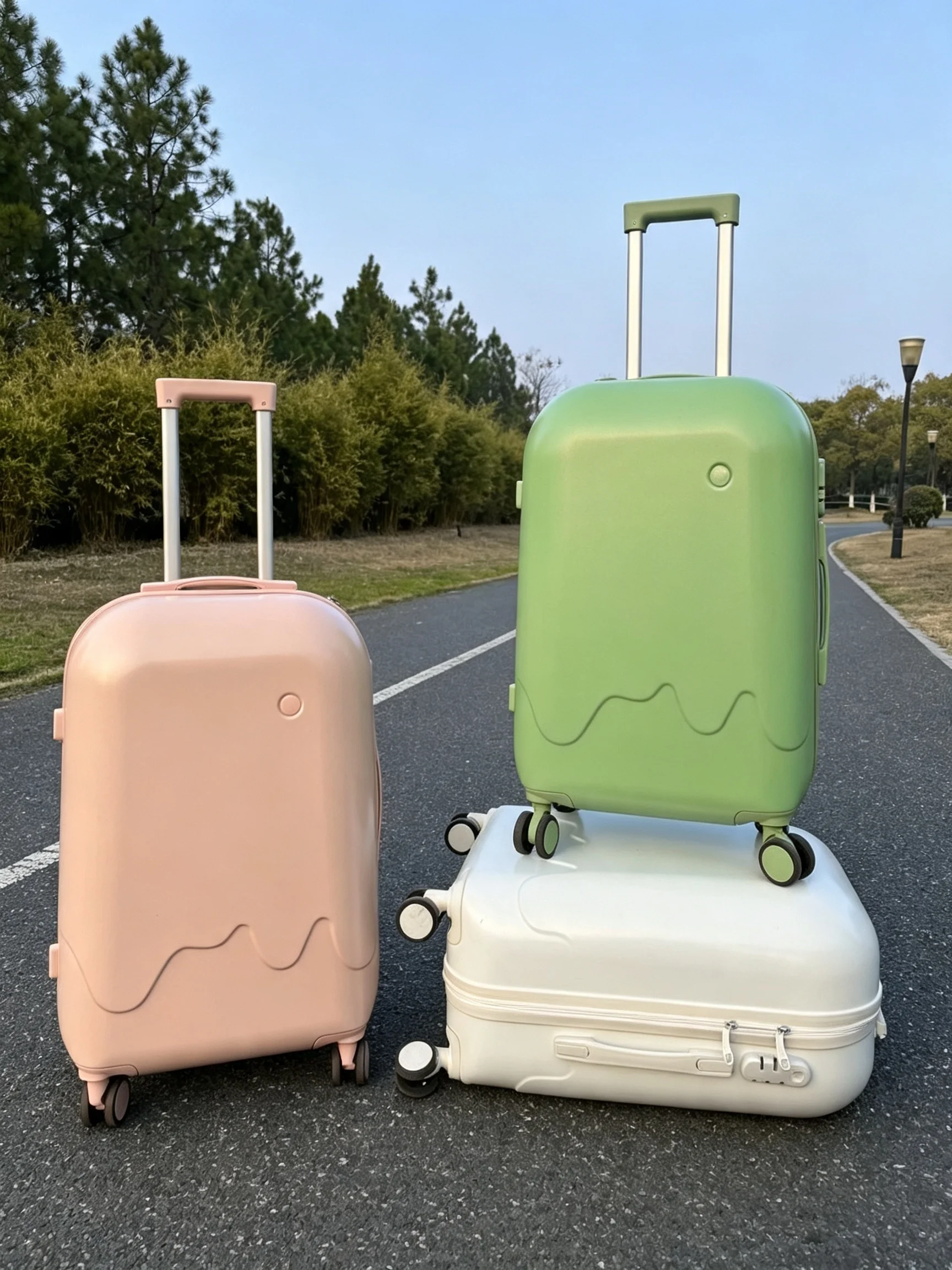 new-lightweight-style-suitcase-with-multi-directional-wheels-for-travel-20-inch-and-24-inch-available-in-both-men's-and