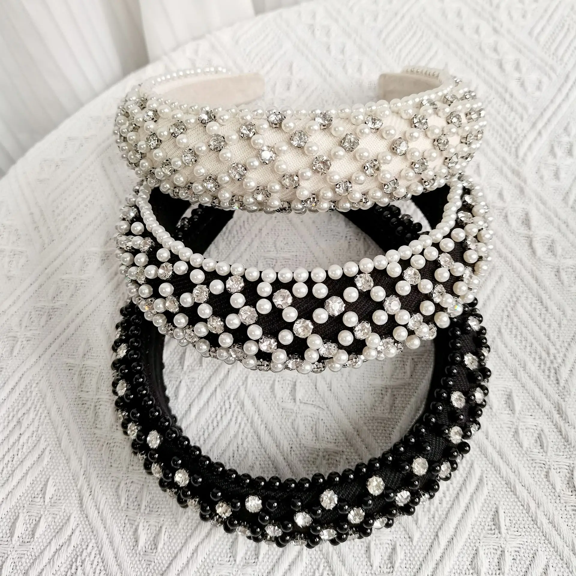 Pearl Headband White Crystal Hair Band Baroque Rhinestone Headbands for Women Girls Elegant Sponge Hair Hoop Hair Accessories