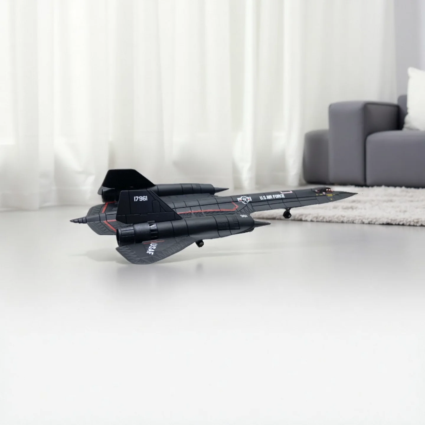 

Metal Airplane Aircraft Toy Fighter 1:144 Scale U.s. Air Force Sr-71 Blackbird Reconnaissance Alloy Model Boy Collection Decorat