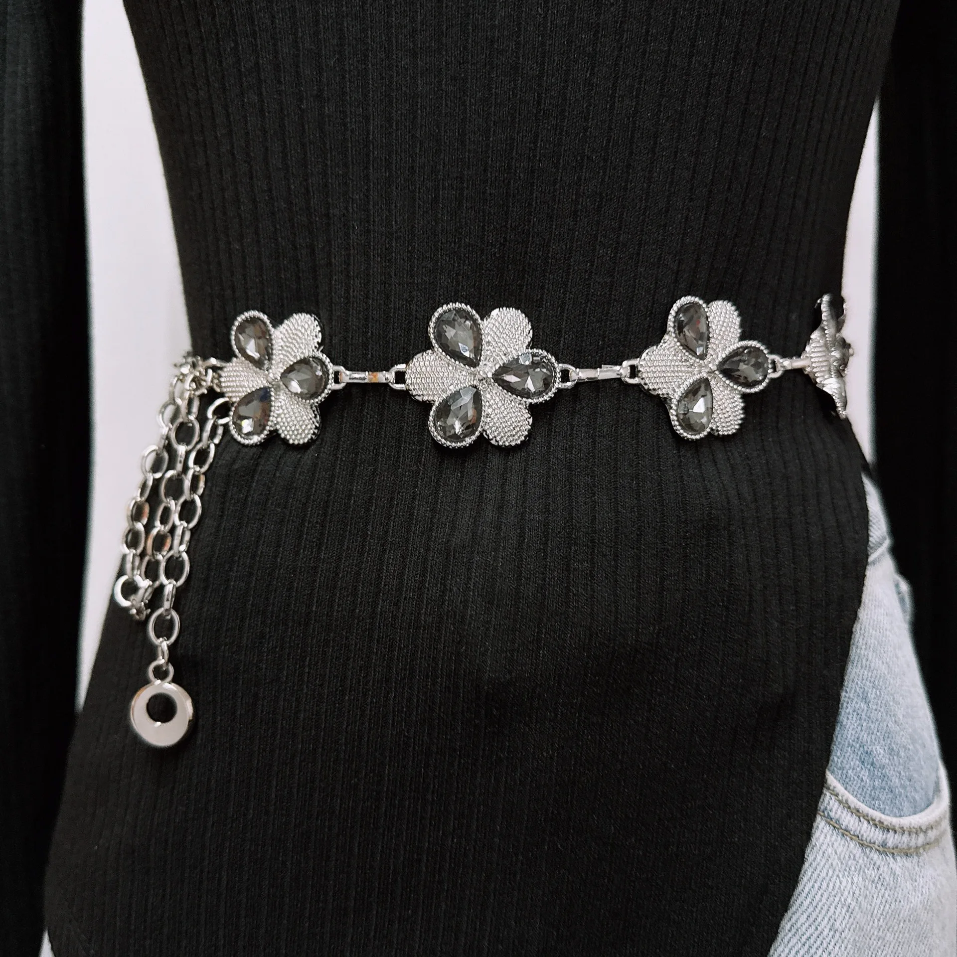 Cintura in metallo vintage elegante alla moda per donna Nuova cintura per gonna punk con motivo intagliato con catena in vita stile primavera estate