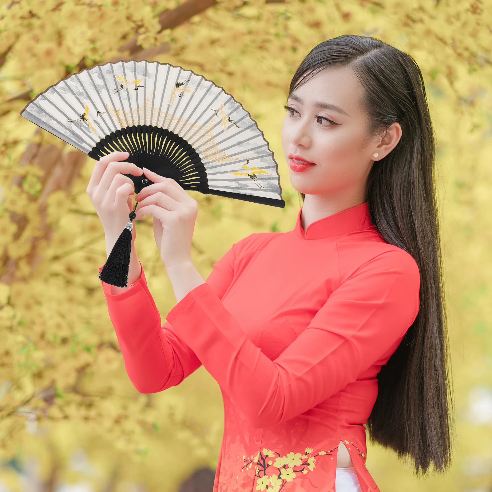 

1pc Vintage Style Silk Folding Handheld Dance For Party Wedding Decor Chinese Retro Portable Tassel Fan Cool Summer Travel Gift