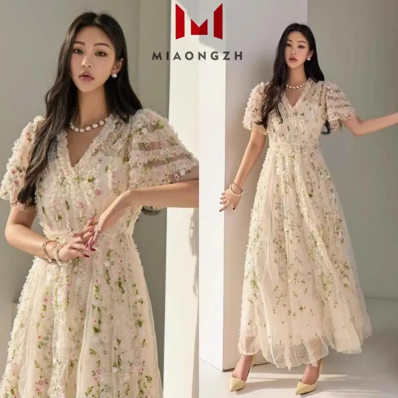 

Fashion Luxury Dresses Women's New Vintage Embroidery Flower V Neck Short Sleeve Folds Mesh A Line High Waist Party Dress 2024