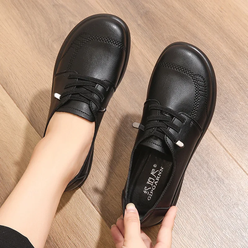 

Spring Autumn Women Lace-Up Walking Shoes Women Sneakers Leather Non-slip Casual Comfortable Middle-aged Ladies Flat Shoes