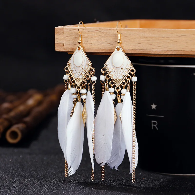 Bohemian Vintage Long White Feather Earrings for Women Ethnic Temperament Gold Color Chain Tassel Earrings Boho Wedding Jewelry