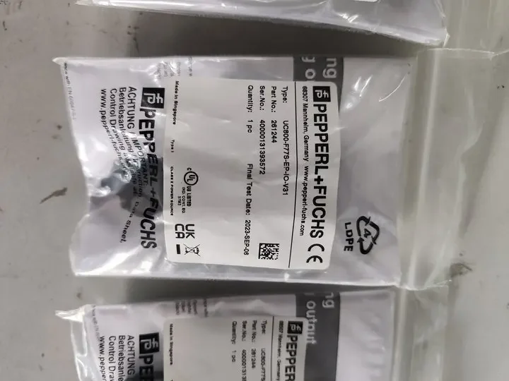 UC800-F77S-EP-IO-V31