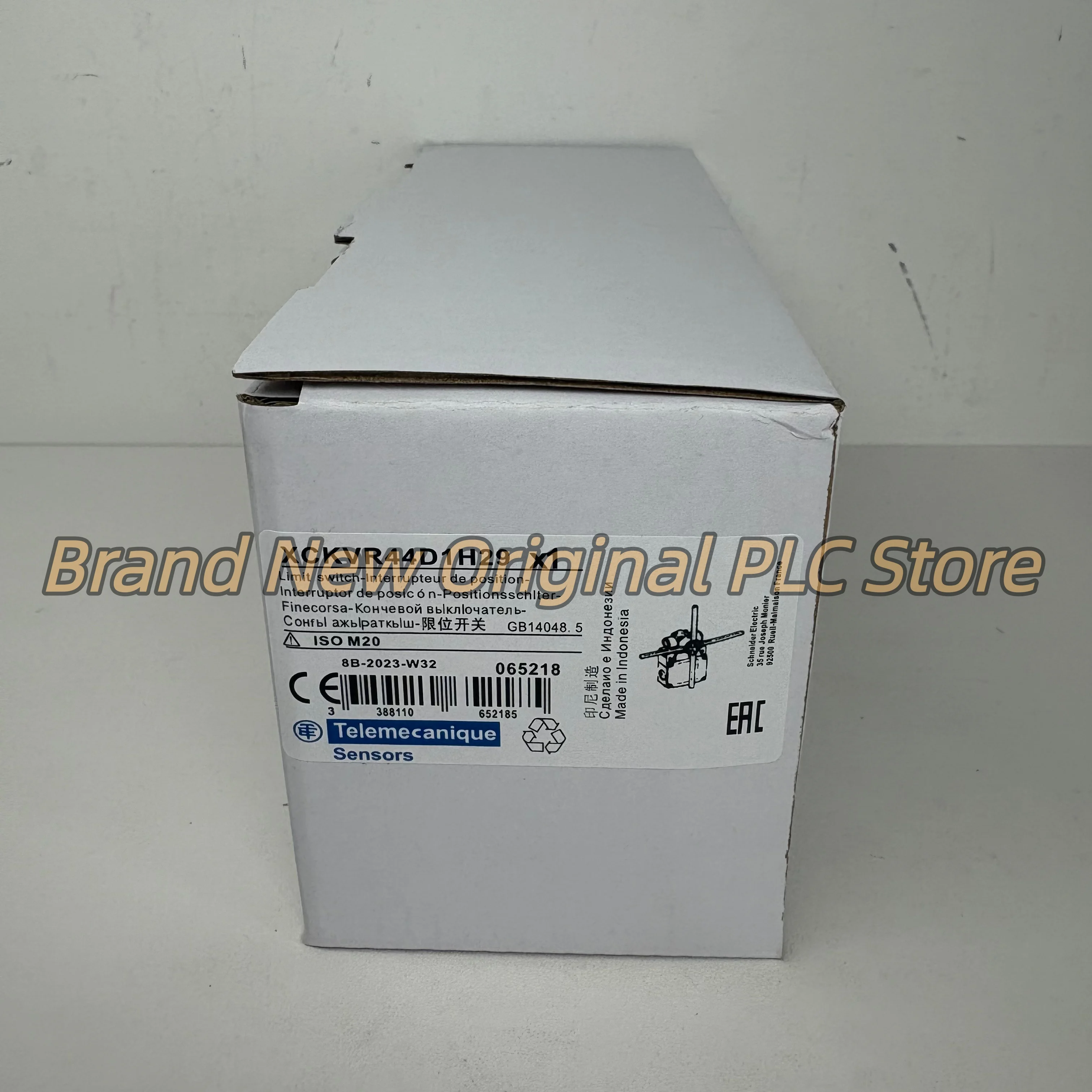 

Концевой выключатель XCKVR44D1H29, новый, оригинальный