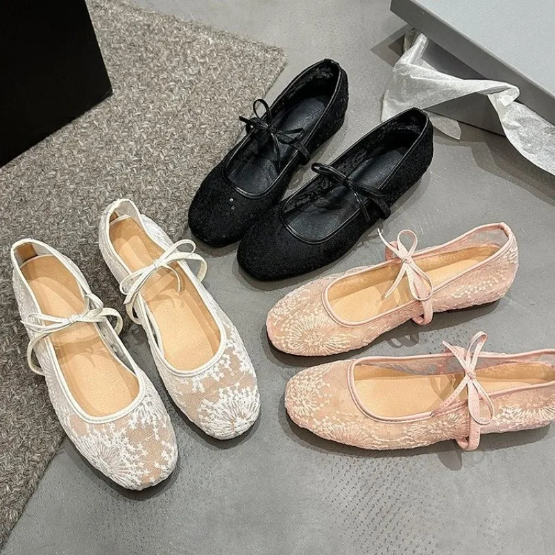 primavera-novos-sapatos-planos-para-mulheres-cabeca-quadrada-boca-rasa-tecido-de-malha-bordado-borboleta-no-sola-macia-unico-sapatos