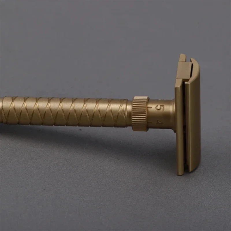 Длина ручки Yaqi 90 мм, 100% латунный материал, регулируемый Final Cut - латунная безопасная бритва V2, высококачественная прочная бритва для бритья