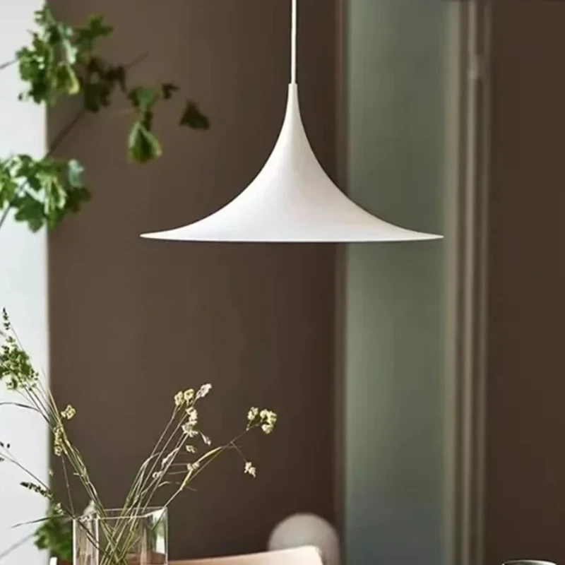 Minimalist Creative Chandelier Modern Metal Horn Shaped Black White Ceiling Hanging Lamp Art Caf É Dining Table Bar Counter Shop