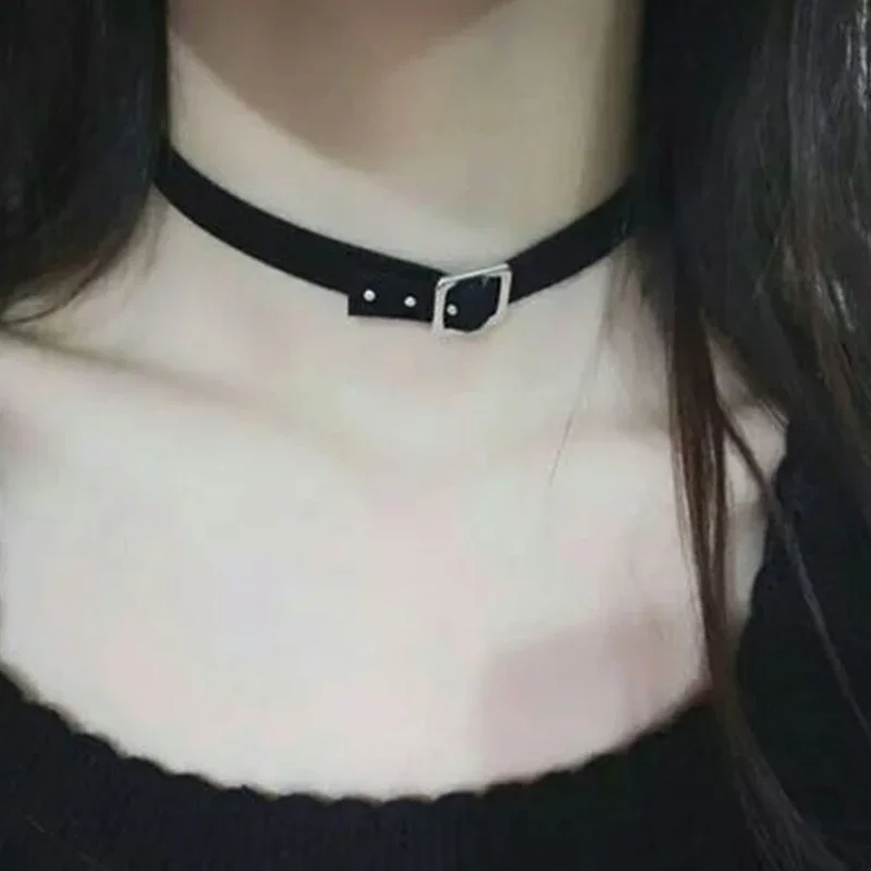 Gothic Black Faux Leather Rivet Buckle Choker Necklaces Women's Vintage Punk Necklace Female Jewelry Party Gifts