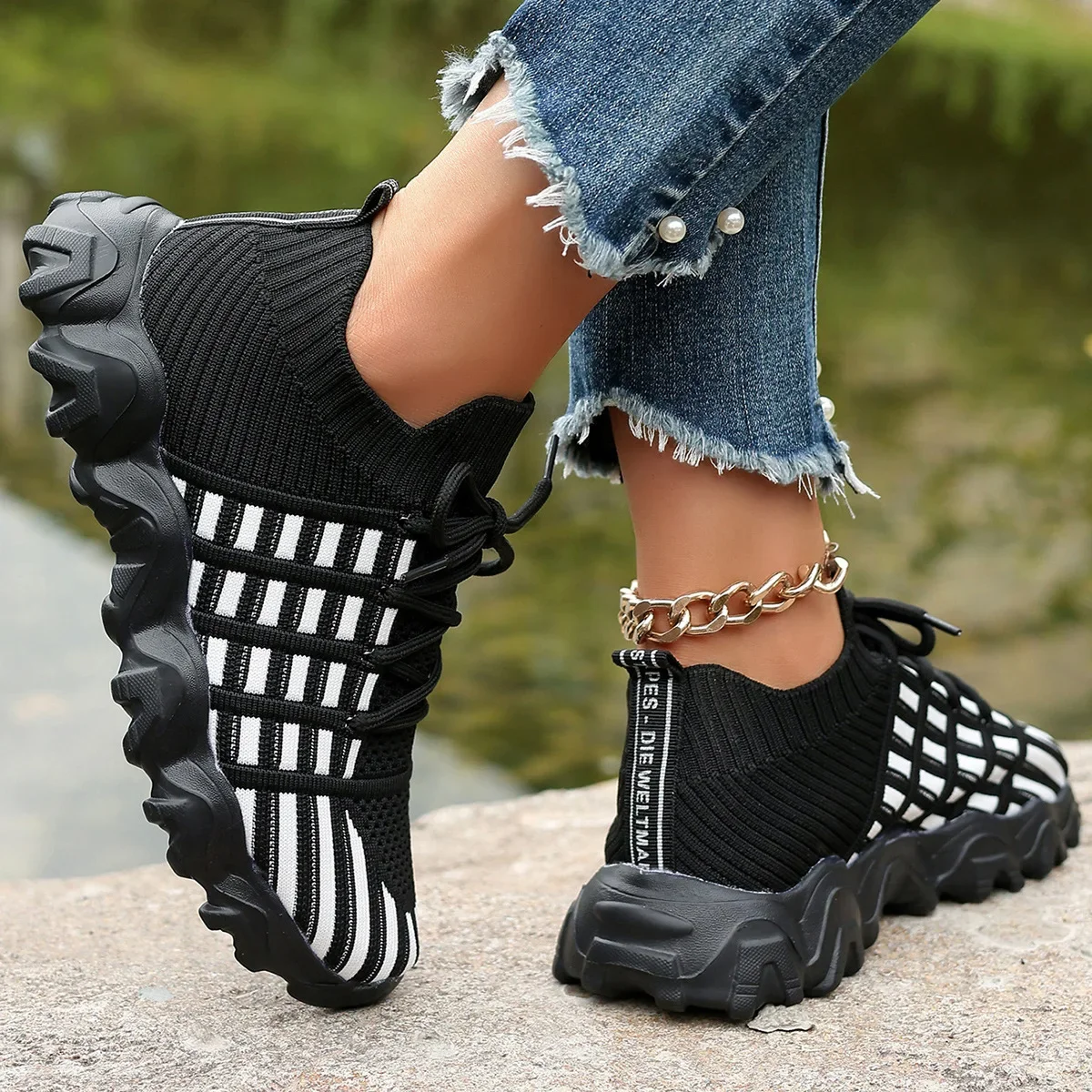 Fashion Women's Casual Shoes Mesh Outdoor Running Shoes Lightweight Walking Black and White Checkerboard Pattern Sports for Lady