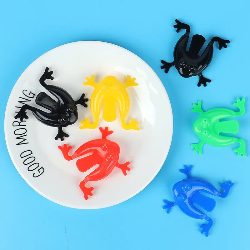 12Pcs Jumping rane Bounce Fidget Toys novità Action Figures rana con secchio antistress giocattoli per bambini regalo di compleanno