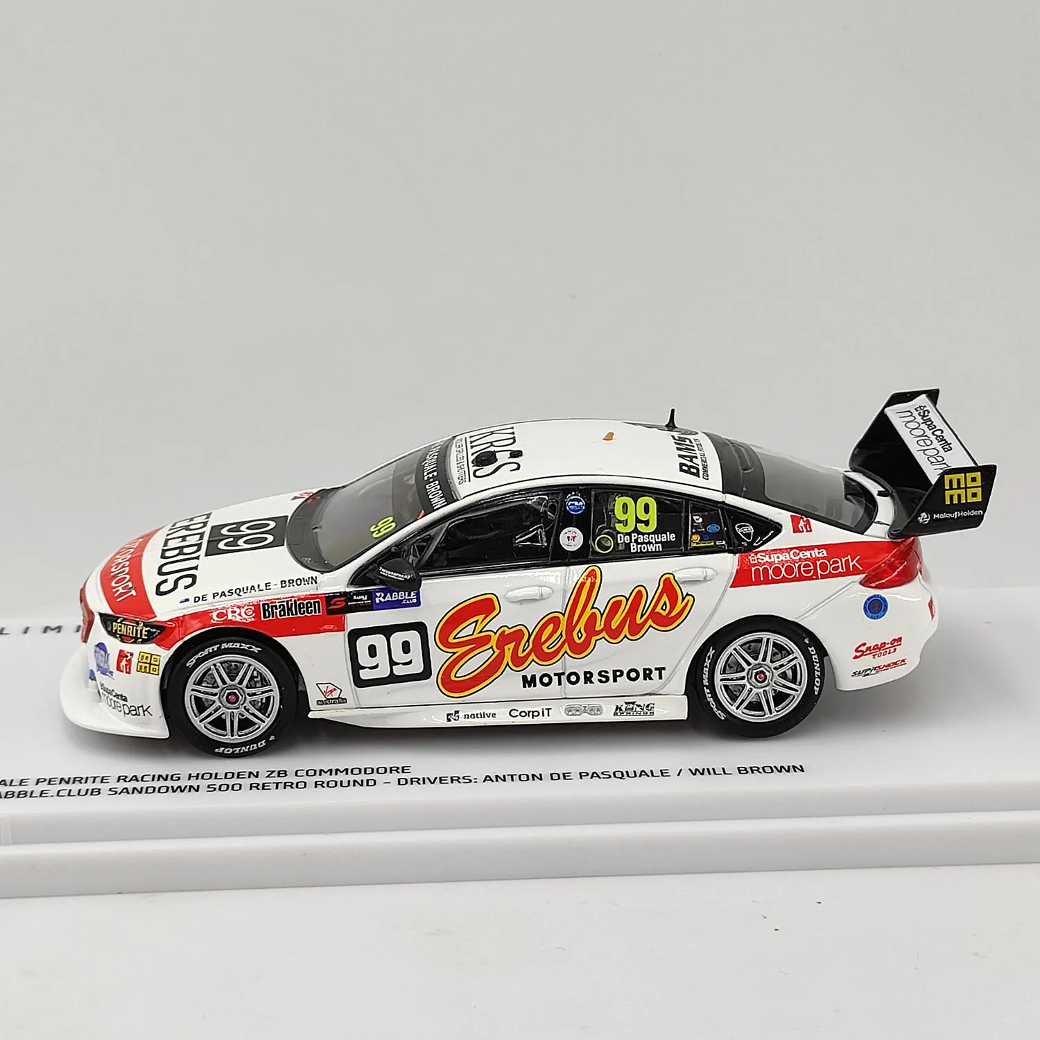 Diecast AUTÉNTICO Escala 1:43 Holden ZB COMMODORE 2018 # Adorno de exhibición de recuerdo de regalo de juguete coleccionable modelo de coche de aleación 99