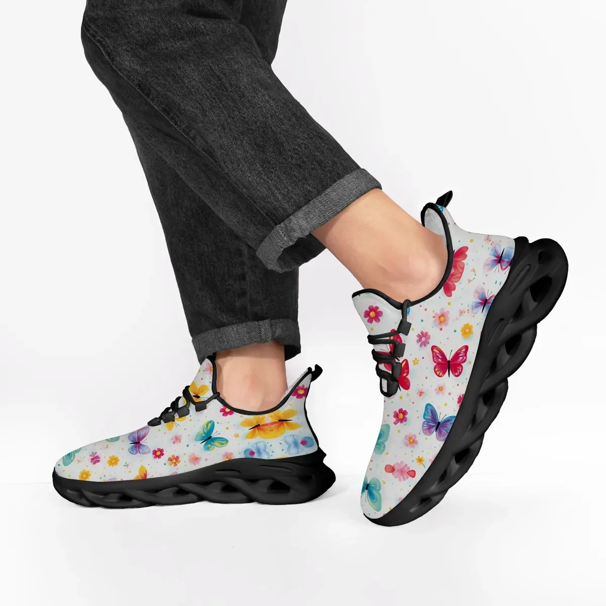 Two-tone Soft-soled Butterfly Color-blocking Fashionable and Niche Lace-up Hollowed-out Large-sized Couple's Casual Sports Shoes