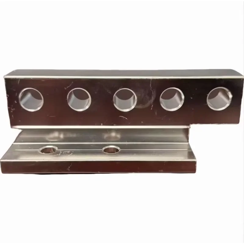 Copper Busbar with 2000A Current Capacity for Air Circuit Breaker Power Distribution Equipment