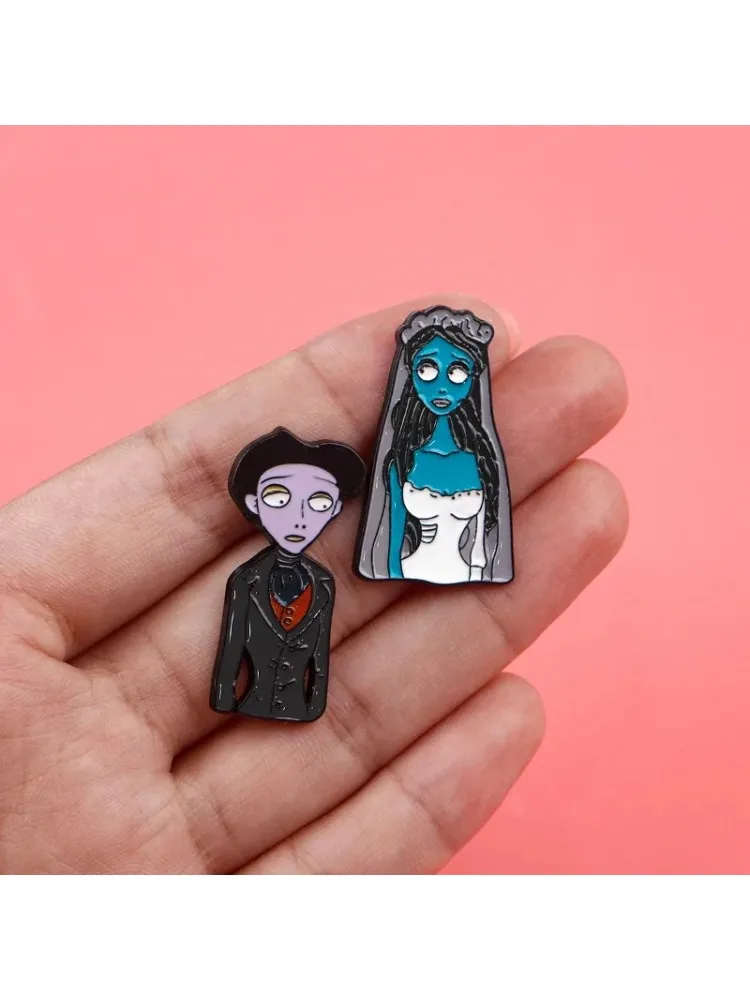 Newest Halloween Scary Gothic Vintage Bride Brooch Lapel Pin Alloy Badge Cosplay Costume Backpack Accessories Decor Wholesale