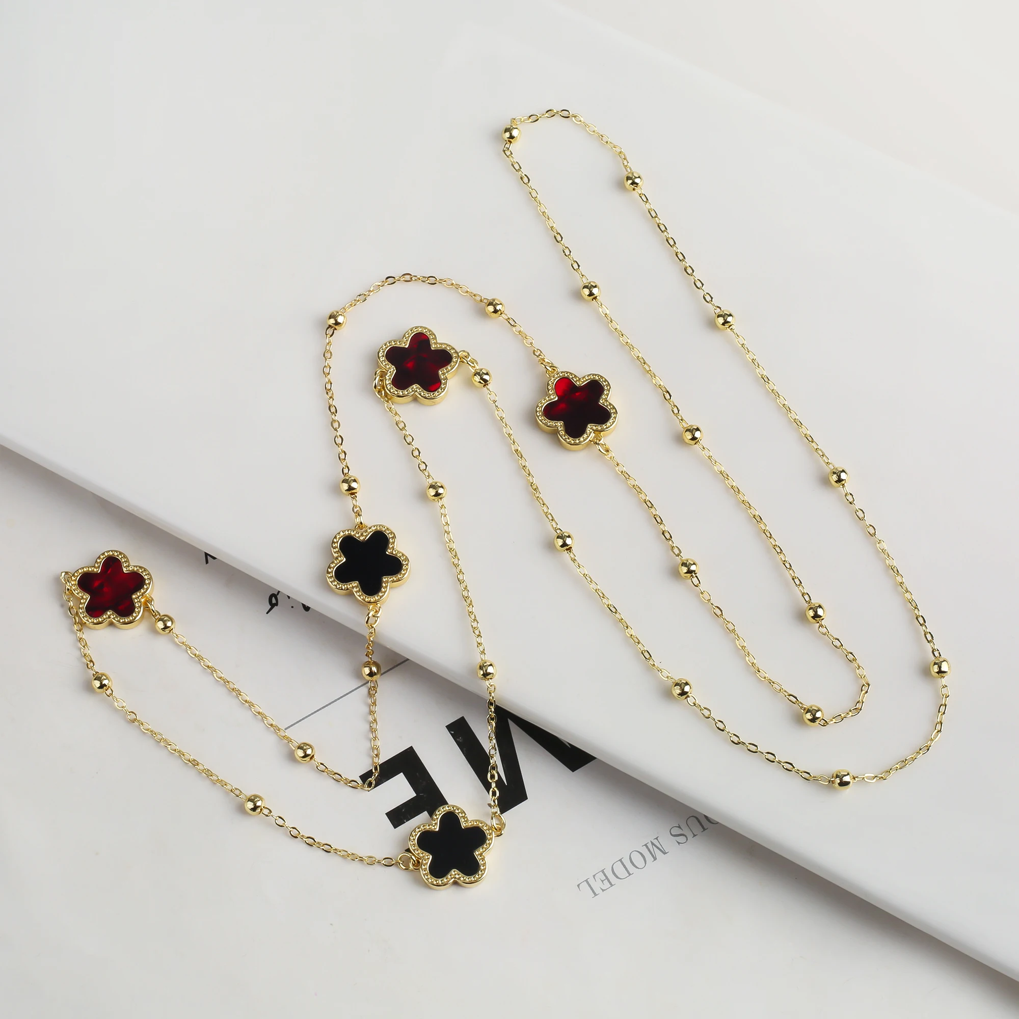 88cm Long Sweater Chain Double Sided Acrylic New Design Pendant Necklace Luxury High Quality Women\'s Gilded Party Gift Clover