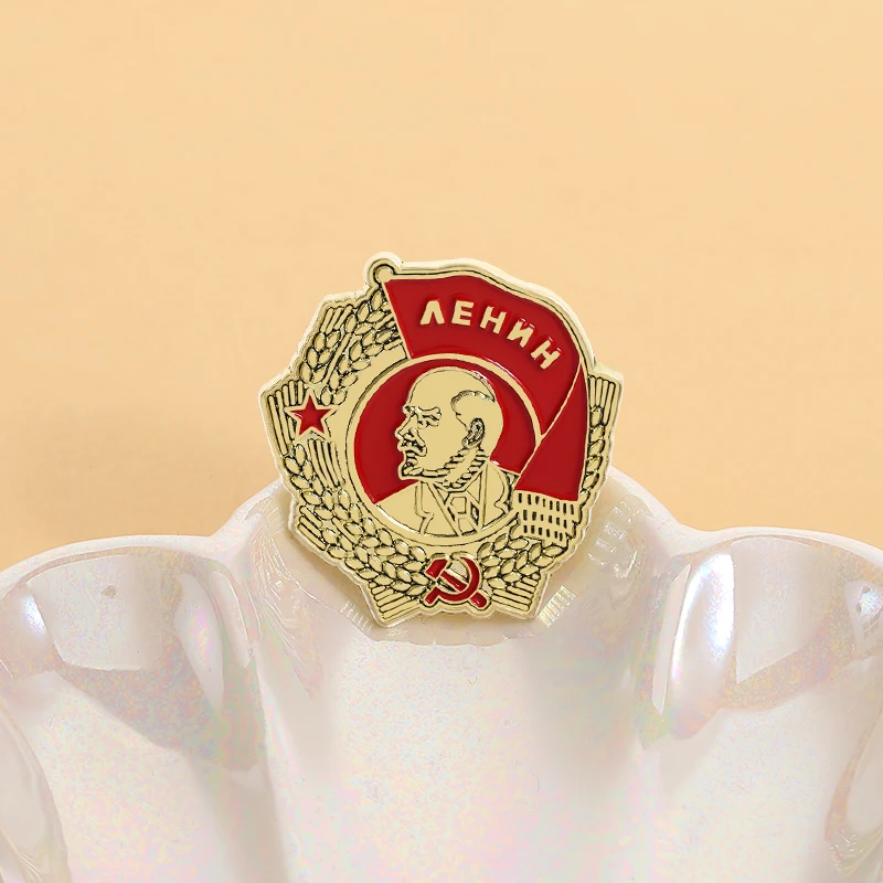 Great Leader Lenin Honor Badge USSR CCCP Collections Enamel Pins Russian Military Medal Brooches Lapel Badge Jewelry Souvenirs