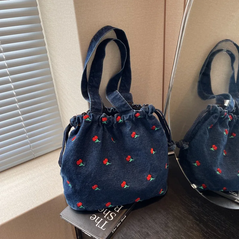 Niche Versatile Denim Embroidered Cherry Bucket Bag Women's 2024 New Super Fire Fashion Shoulder Armpit Bag