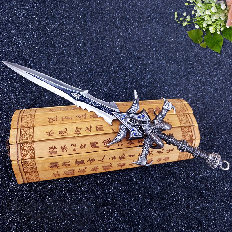 14-22cm Frostmourne Sword Keychain Hot Game Lich King Arthas Weapon Cosplay Knife Sword Weapon Alloy Key Chains for Car llaveros