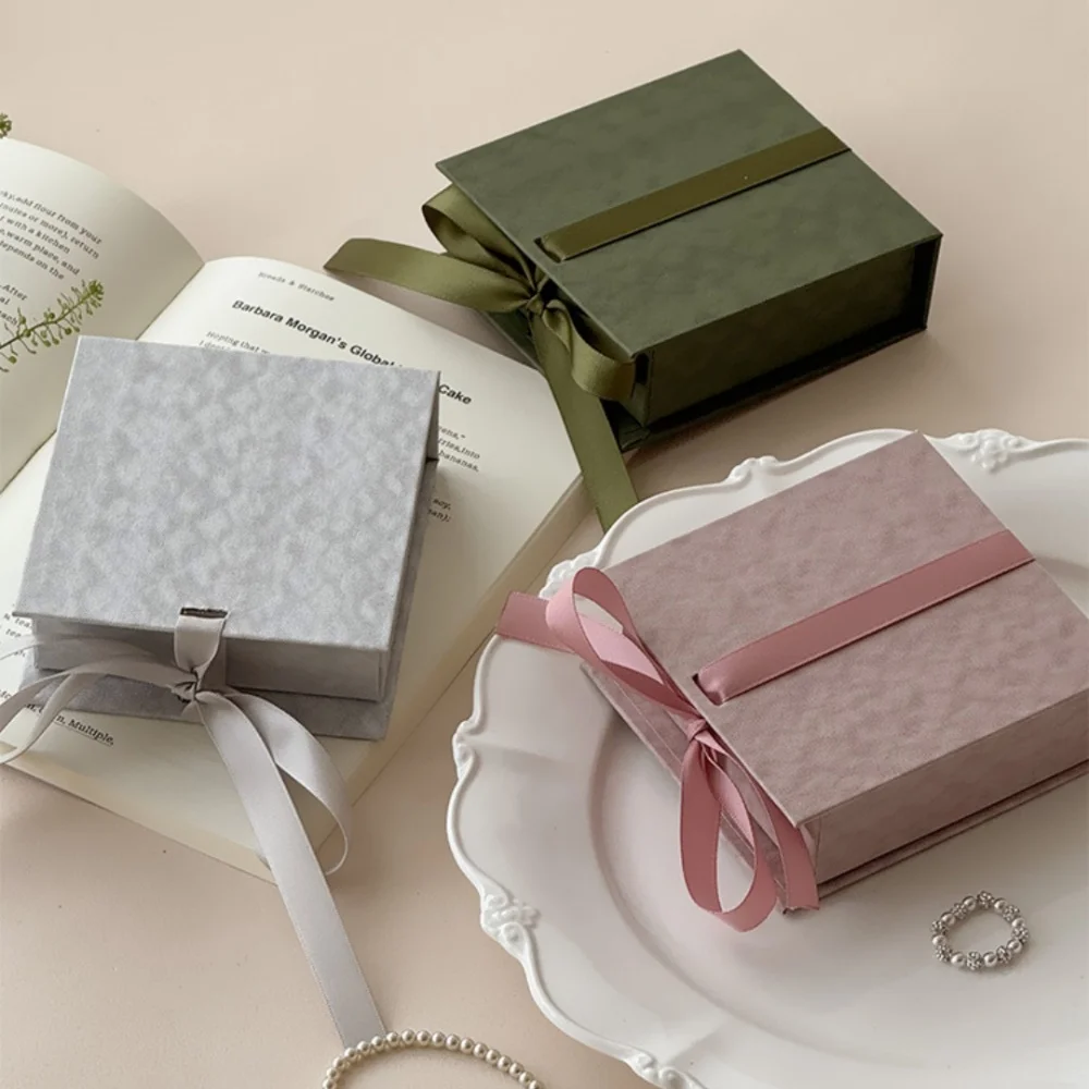

Wedding Gift Packaging Box Silk Satin Flip Jewelry Organizer Book Shaped Jewelry Case Luxury Jewelry Packaging Box For Home