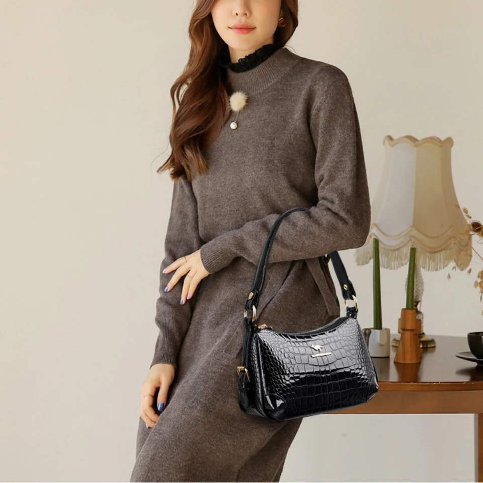 Genuine Brand Faionable Alligator Pattern Painted Leather Crossbody Bag for Women Multi-Layer Handbag Medium Size Street Sac