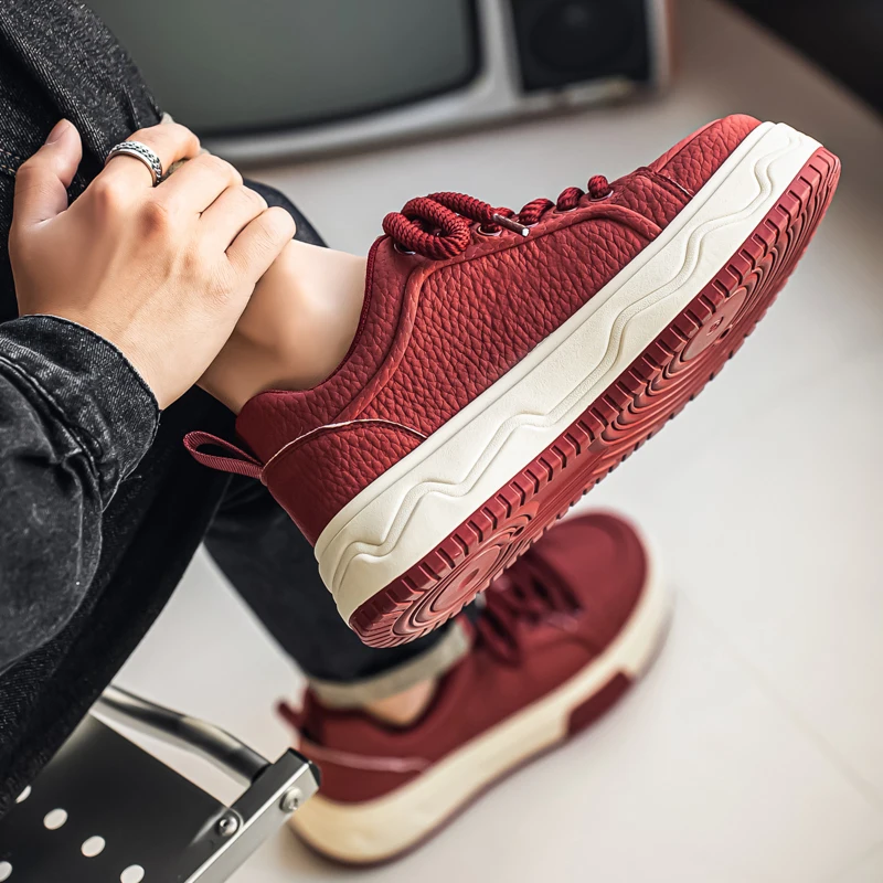 

Autumn Leather Men's Sneakers Skate Footwear Flat Anti Slip Fashion Shoe Male New Trends 2025 Leisure Casual Outdoor Ankle Boots