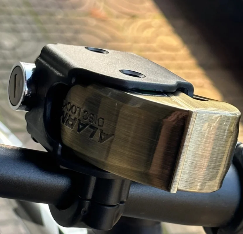 Waterproof Aluminum Alarm Disc Lock 110dB Anti-Theft Security for Motorcycle Bicycle Scooter with Lock Rack And Reminder Rope view 4