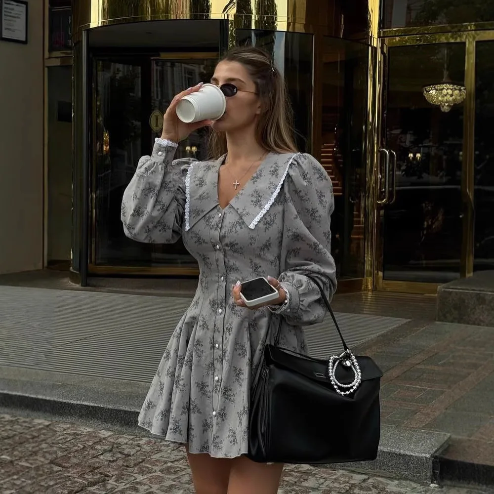 

Новое осеннее платье во французском стиле с v-образным вырезом и завязкой на талии, облегающее платье с принтом, модное кружевное лоскутное короткое платье с длинными рукавами, женское