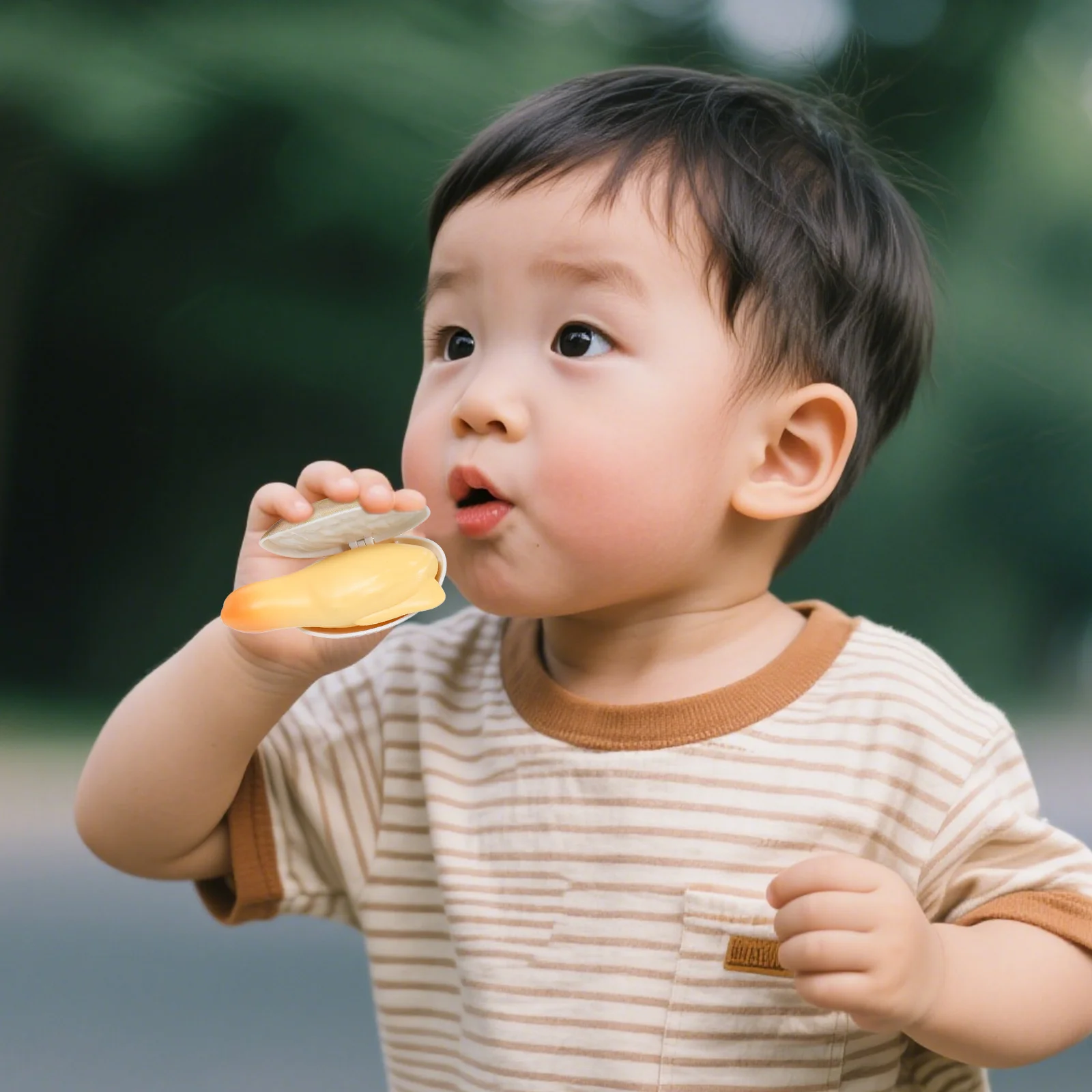 ปืนฉีดน้ำแบบกด 4 ชิ้น รูปทรงหอยเป๋าฮื้อ สมจริง ปลอดภัย สำหรับเล่นน้ำกลางแจ้ง ปาร์ตี้ริมสระน้ำ สนามหลังบ้าน ชายหาด สนุกสนาน ทำจากพลาสติก