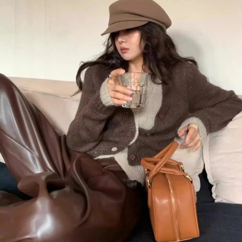 سترة تريكو غير رسمية برقبة على شكل حرف v موضة خريف 2025 معاطف نسائية أنيقة على الطراز الكوري بأكمام طويلة سترة محبوكة بقصة ضيقة #3