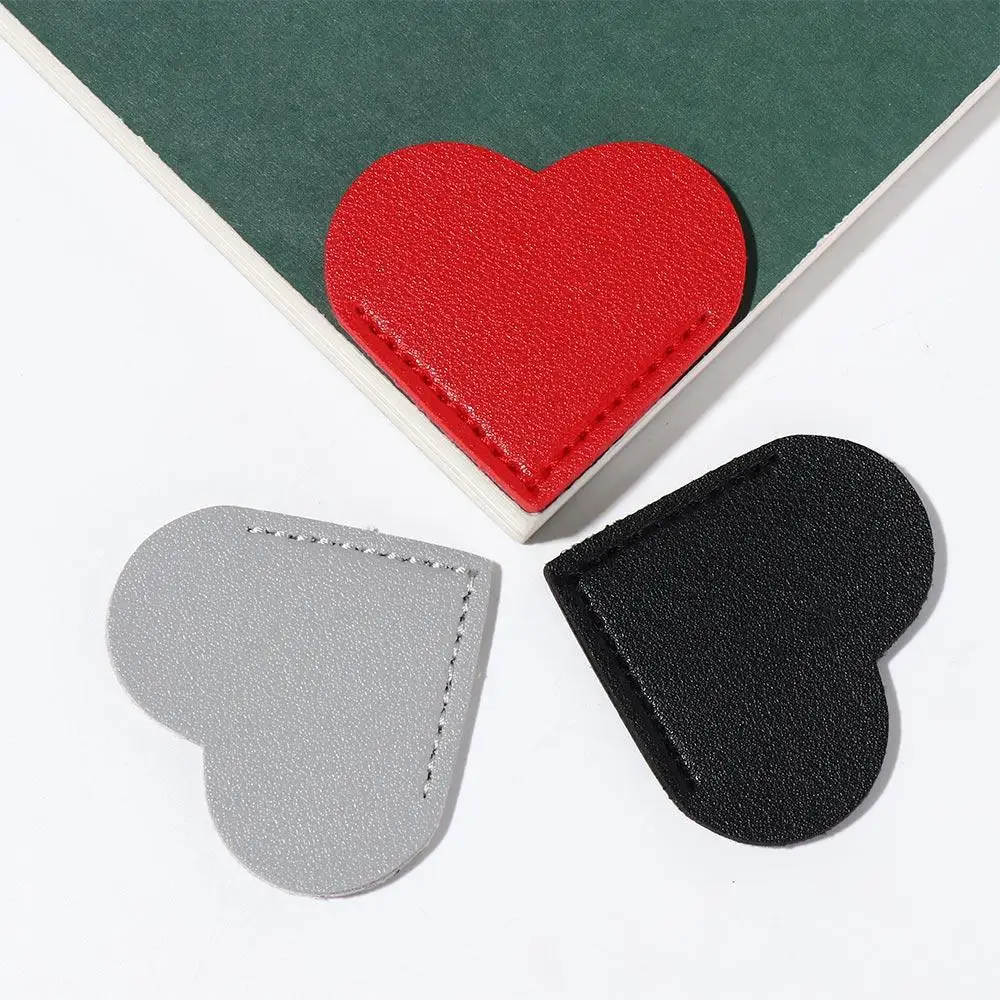 Portable Heart-shaped Corner Page Marker Vintage Multicolor Leather Bookmark Simple Durable Reading Bookmarks Books