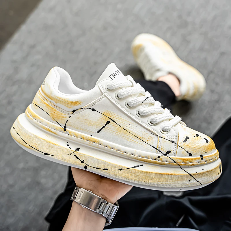 2022 Nieuwe boardschoenen voor heren, sneakers, skateschoenen, vrijetijdsschoenen Outdoor Lichtgewicht minimalistisch reizen Trendy gedempte dagelijkse kleding