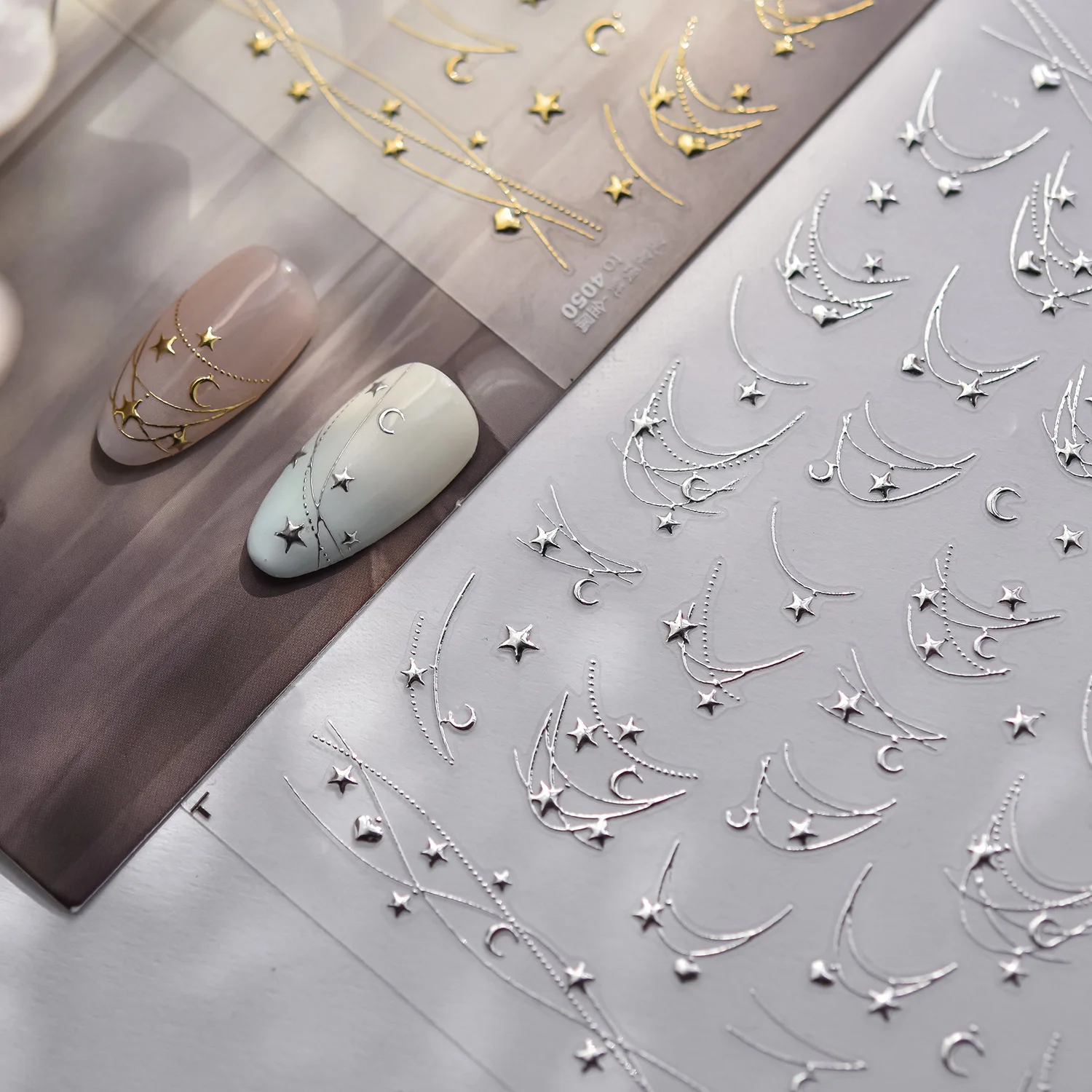 

Star-decorated Necklaces Nail Art Stickers Bronzing Gold Silver Line Star Adhesive Stickers For Nails DIY Luxuy Manicure Decals