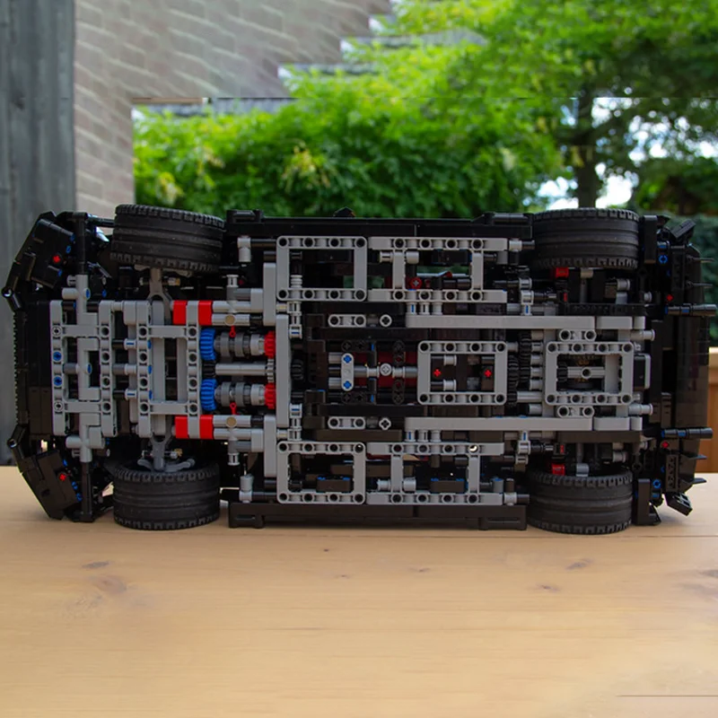 3053 pezzi di vendita caldi modello di auto sportiva nera blocchi di costruzione modulari assemblaggio per bambini display giocattoli festival regalo di compleanno a sorpresa