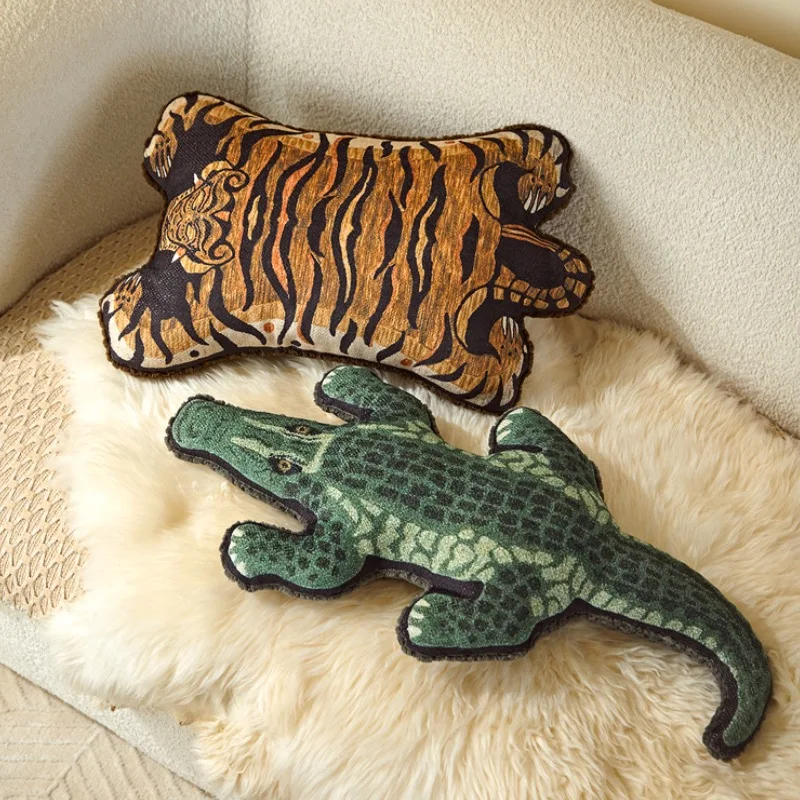 Retro Tiger Pillows Crocodile Cushion Stuffed Soft Decorative Pillow for Sofa Office Waist Rest Throw Luxury Home Decorations