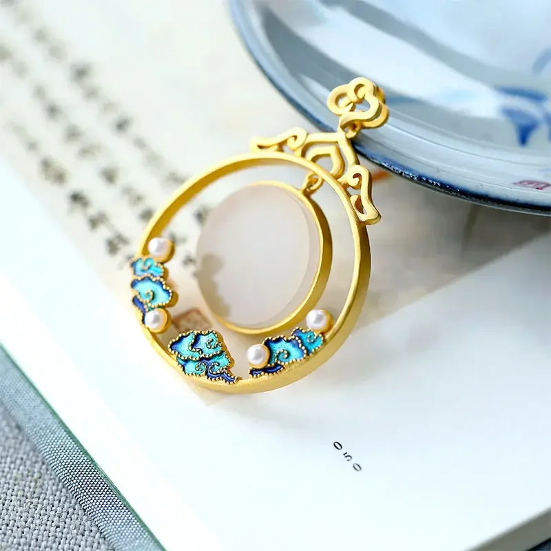 Inspired Design Natural Hetian Jade Round Hollow Enamel Porcelain Pearl Ladies Necklace Vintage Pendant Elegant Jewelry