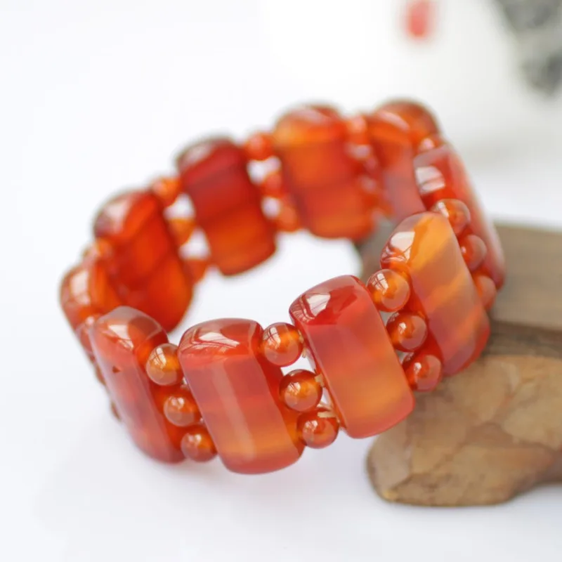 

Natural Red Chalcedony Hand Carved Jade Bracelet, Fashionable Jewelry, Men's and Women's Agate Hand Arranged Adjustable