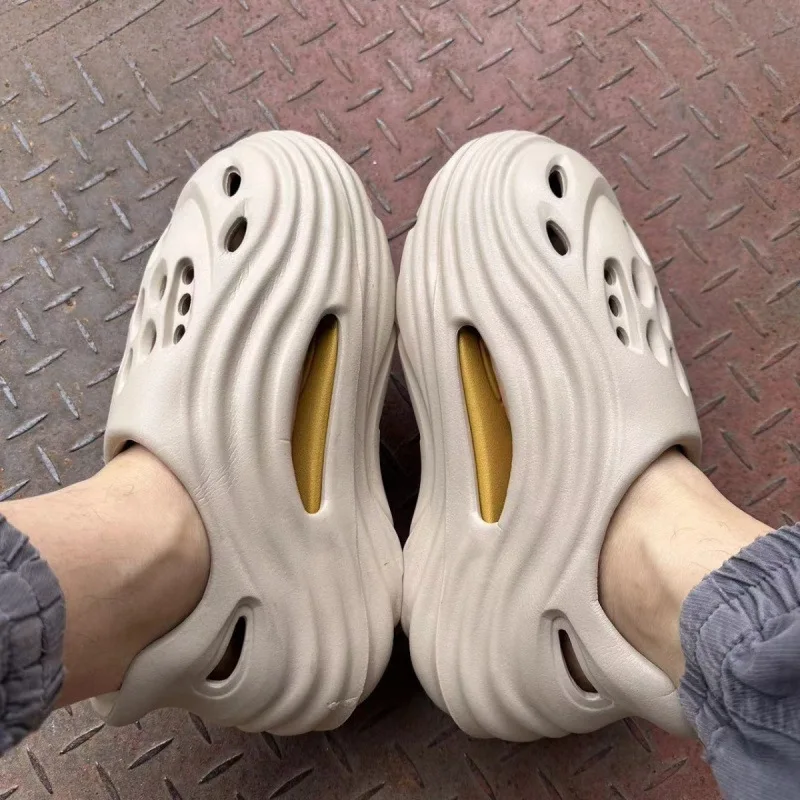 2026 Summer Coconut Mesh Sandals, New Outdoor Sports Beach Flip-Flops for Men